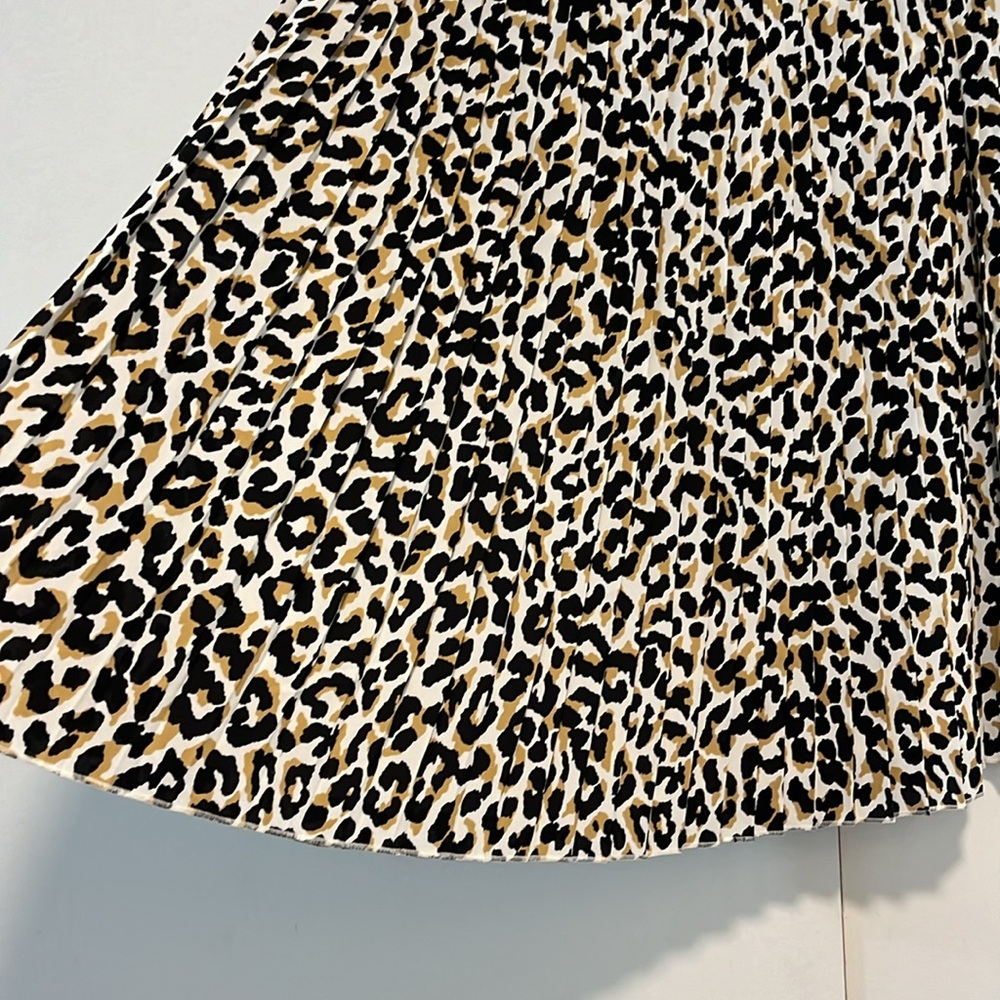 J crew pleated skirt - Picture 3 of 5